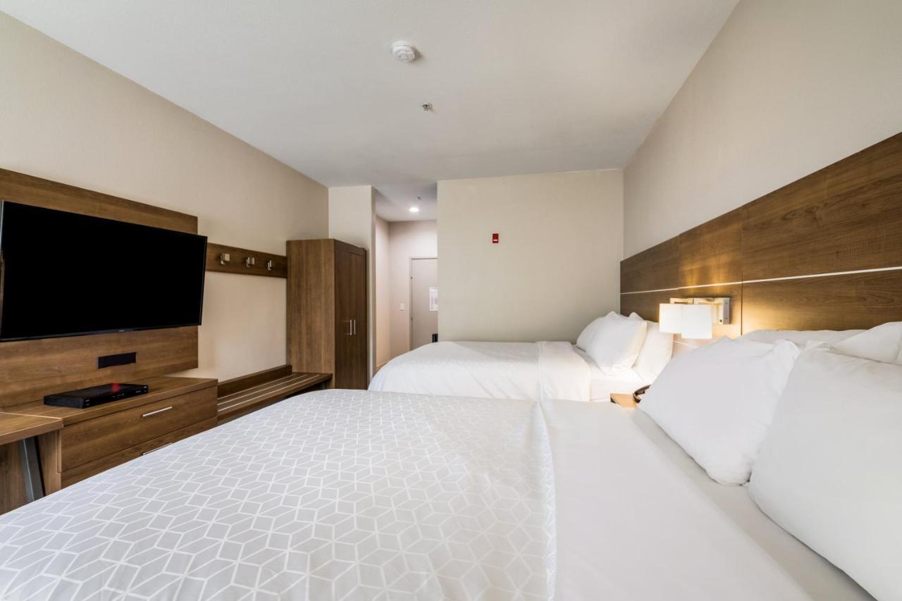 Holiday Inn Express Hotel & Suites Columbus By Ihg Exterior foto